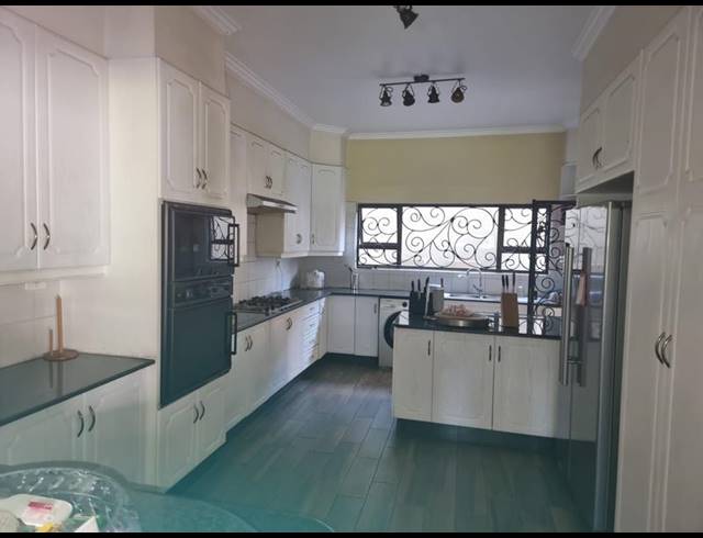 3 BEDROOM HOUSE FOR SALE IN DOWERGLEN